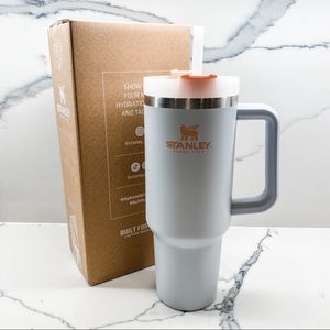 Stanley Adventure Tumbler 40oz in Cloud